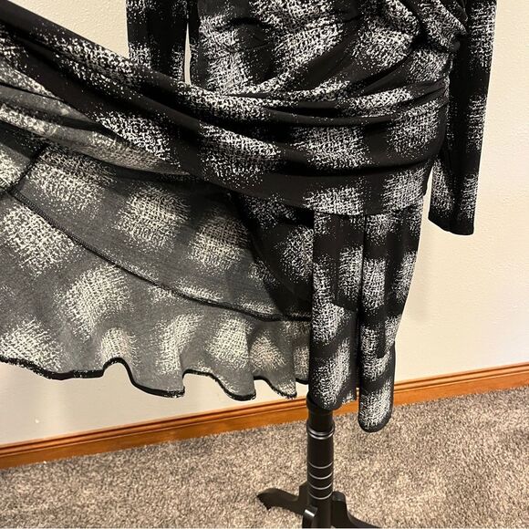 Covington Black and White Long Sleeve fake wrap Dress size extra large - Picture 6 of 14